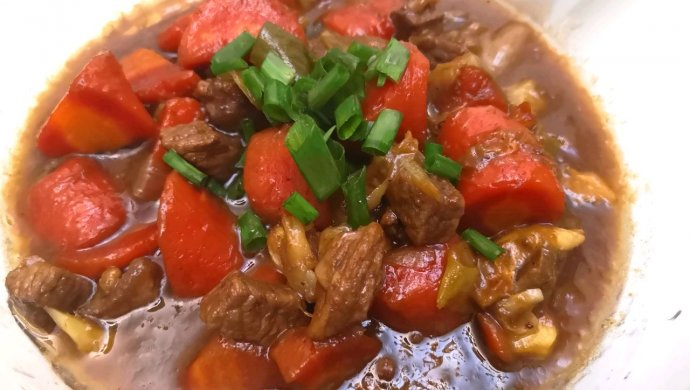 满分好吃的红萝卜炖牛肉