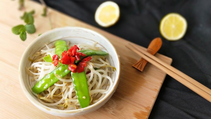 凉拌荷兰豆绿豆芽（必须打CALL的春季排毒清火瘦身美食）