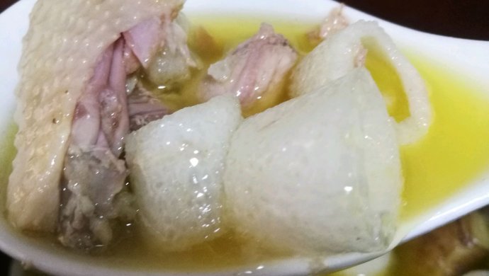 竹荪炖土鸡