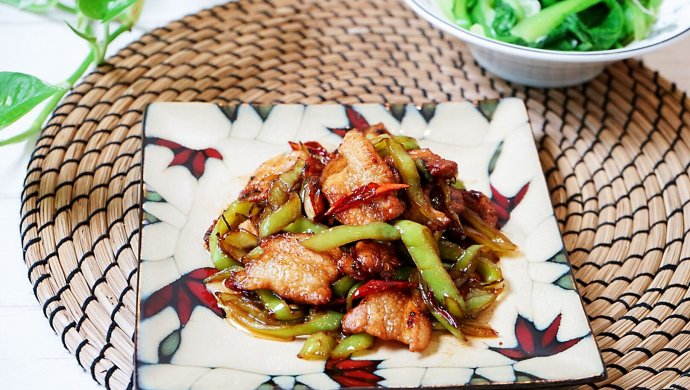 香而不腻的尖椒小炒肉