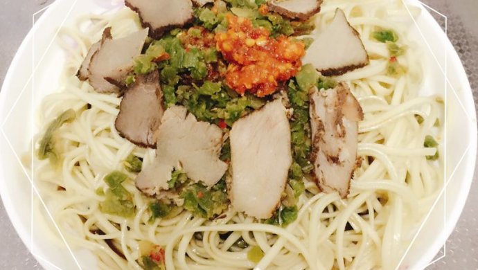 卤肉贡菜凉面
