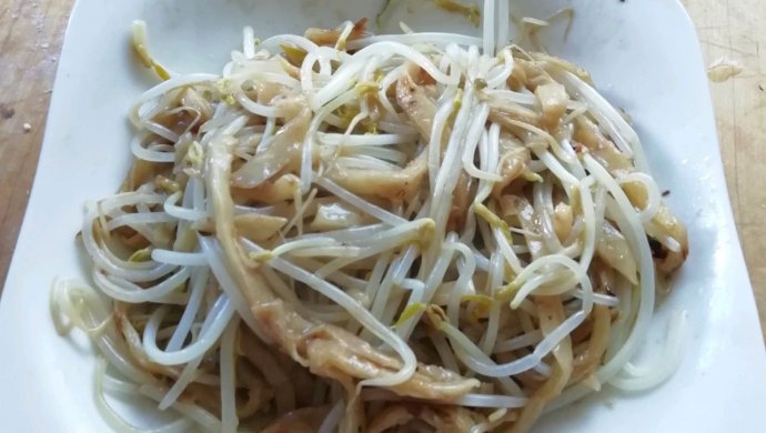 绿豆芽炒饼