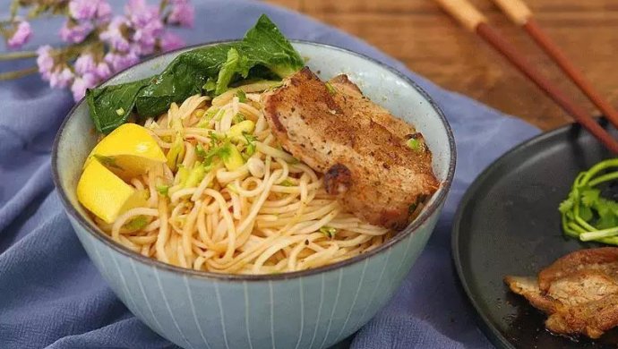 担担面配烤五花肉 | 食空