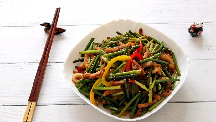 蒜苗炒肉丝
