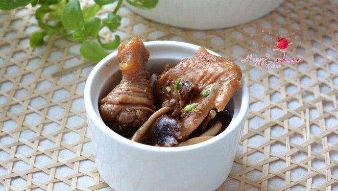 母鸡炖蘑菇