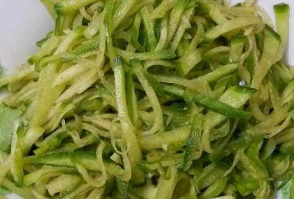 凉拌萝卜丝