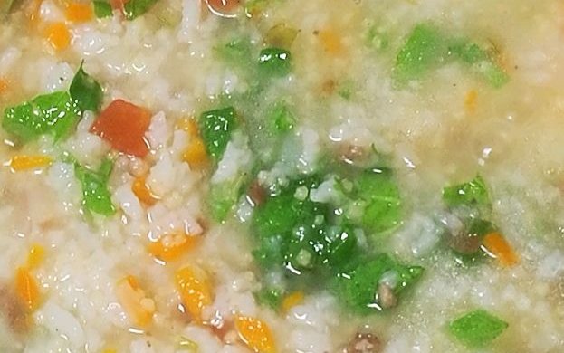 肉沫蔬菜粥（宝宝食谱）