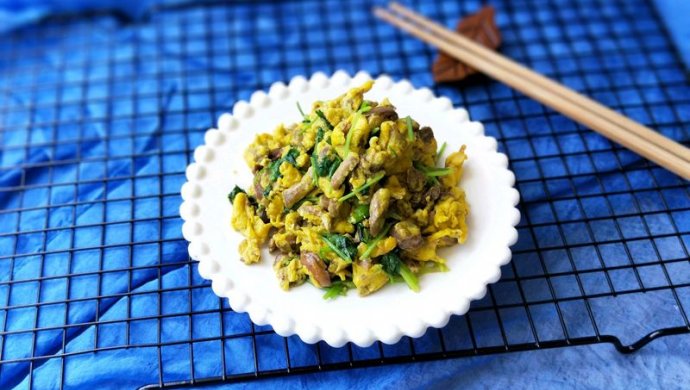 滑子菇香菜炒蛋