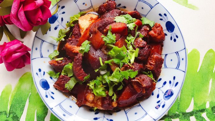 土豆茭白红烧肉(懒人高压锅版)