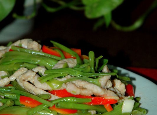菜梗肉丝