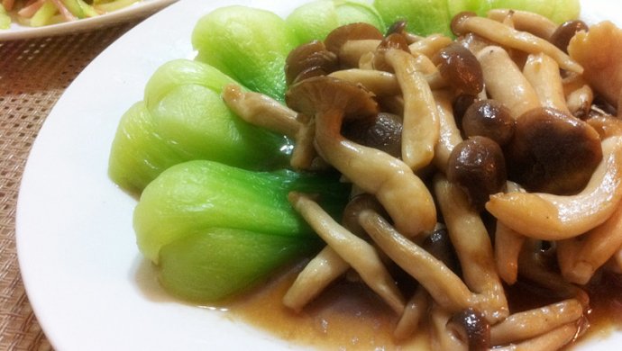 蟹味菇炒小油菜