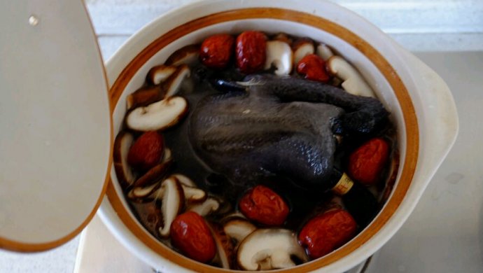 婆媳汤（乌鸡汤）