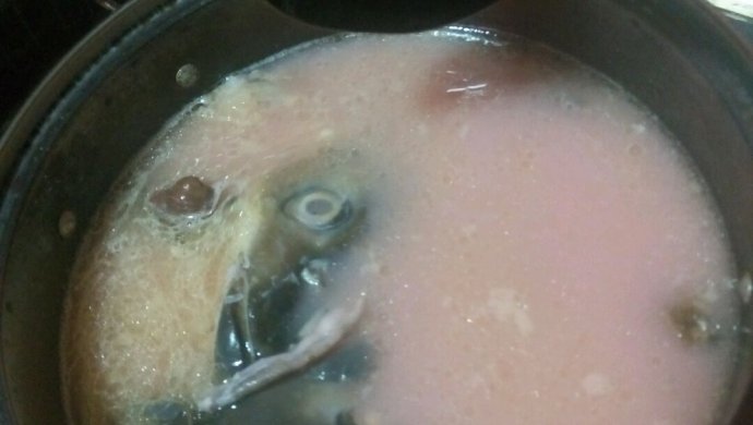 红菇清炖鱼头