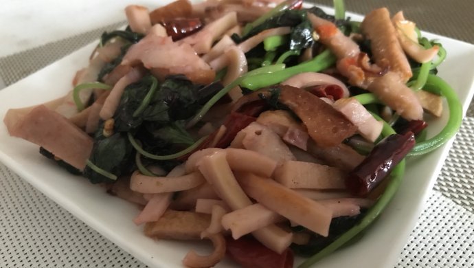 鱼丸炒苋菜