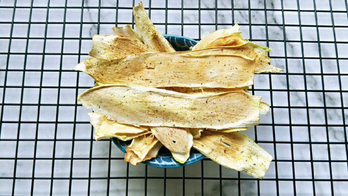 黑胡椒烤茭白
