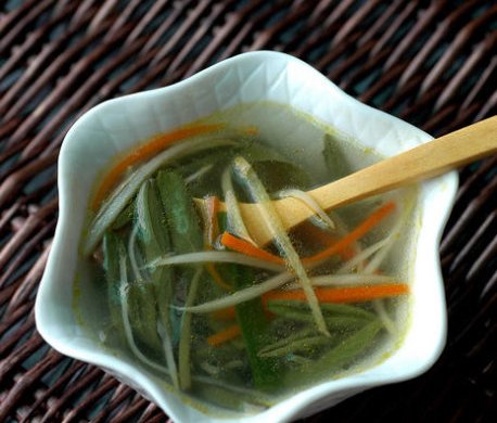 火腿莼菜汤