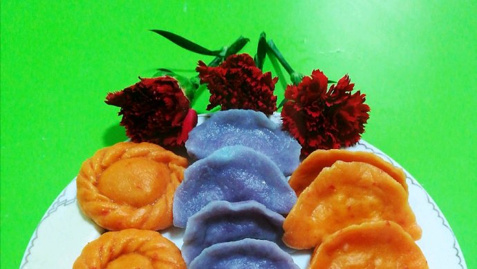 大红大紫白菜饺
