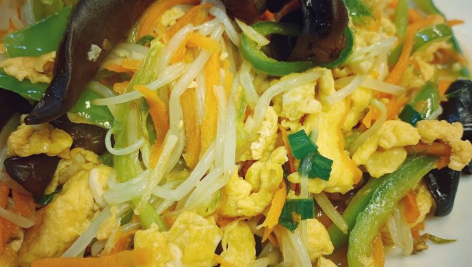 美味蔬食|彩炒绿豆芽