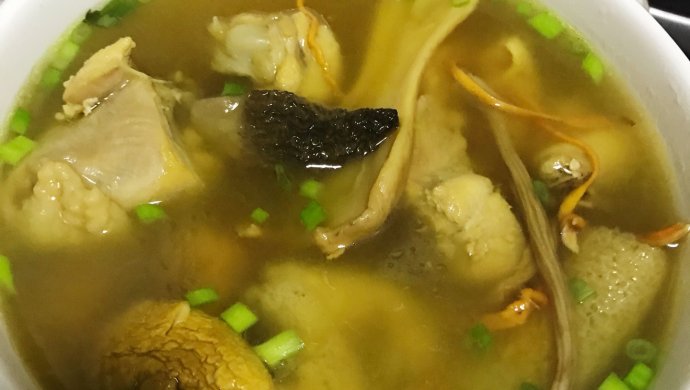 菌菇鸡汤