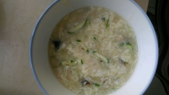滑子菇鸡蛋汤