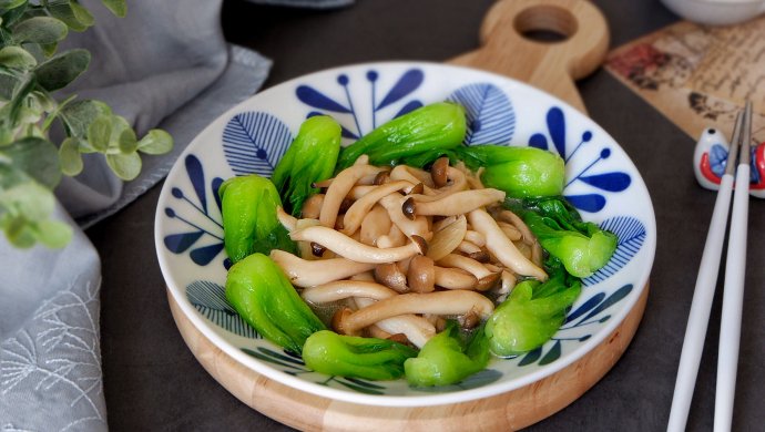 小油菜炒蟹味菇