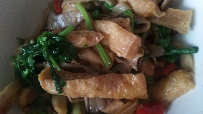 独家|豆腐条炖蘑菇
