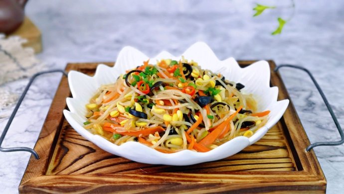 黑木耳胡萝卜炒豆芽