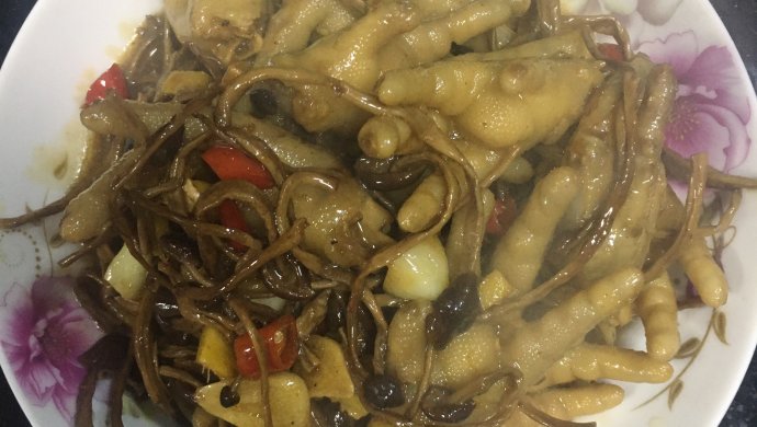 凤爪烧茶树菇