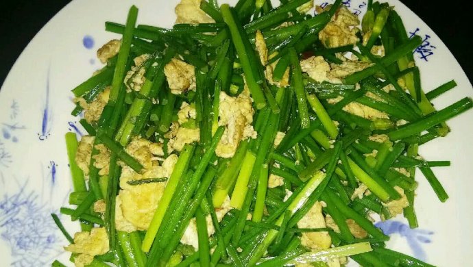 韭菜花炒鸡蛋