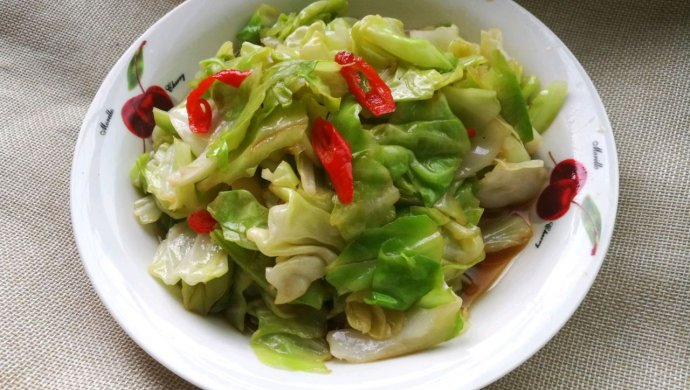 爽脆可口素炒圆白菜