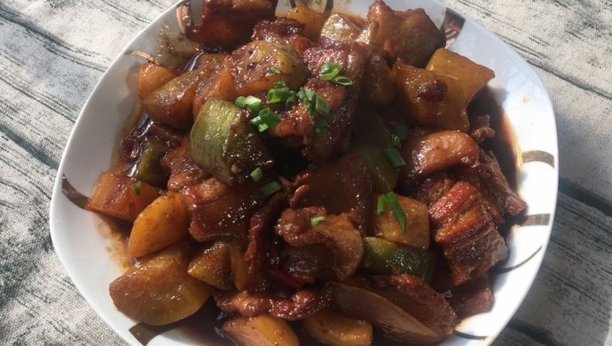 萝卜烧肉