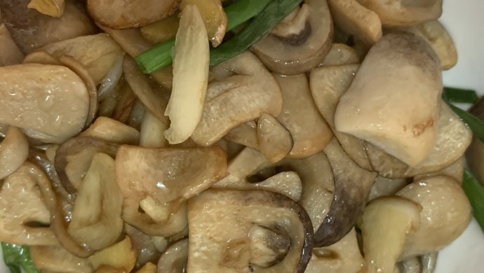 蚝油清炒草菇