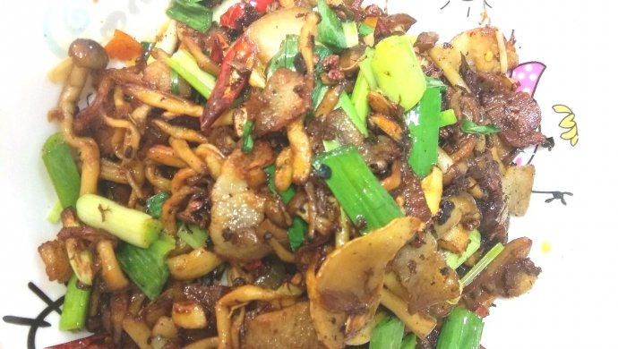 蟹味菇炒五花肉