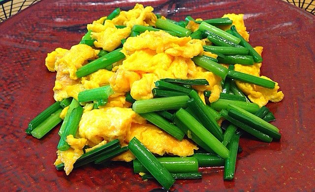 韭菜花炒鸡蛋