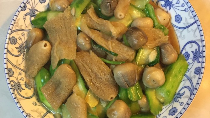 竹笙草菇烩胜瓜