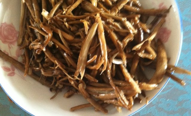 干炒茶树菇
