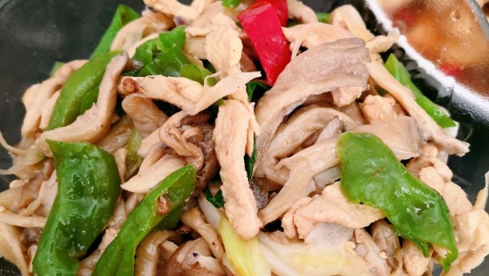 蘑菇炒鸡肉