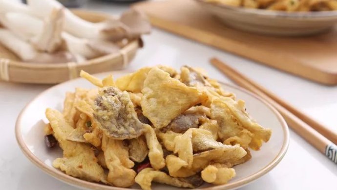 把素菜做成肉味儿，才叫真本事！――香炸椒盐平菇