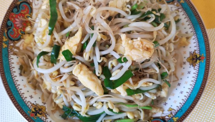 炒合菜 (绿豆芽)