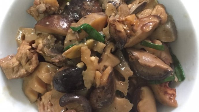 花菇莲藕蚝油?排骨
