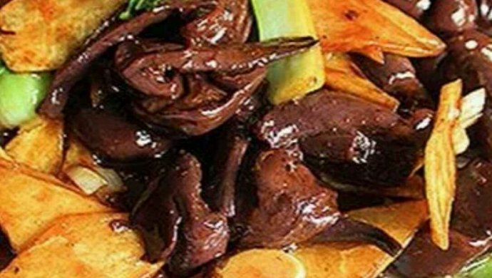 红蘑炒土豆片