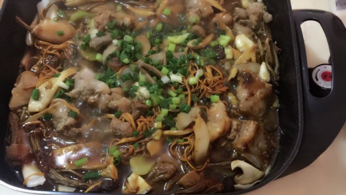 菌菇三汁焖锅