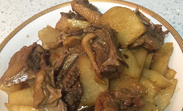 凉薯焖鸭子
