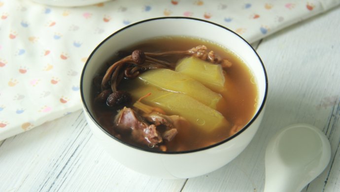 养生壶版佛手瓜茶树菇猪心汤