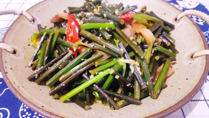 蒜香蕨菜