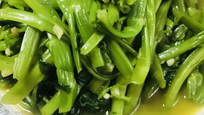 蒜泥空心菜~春天的脆嫩味道