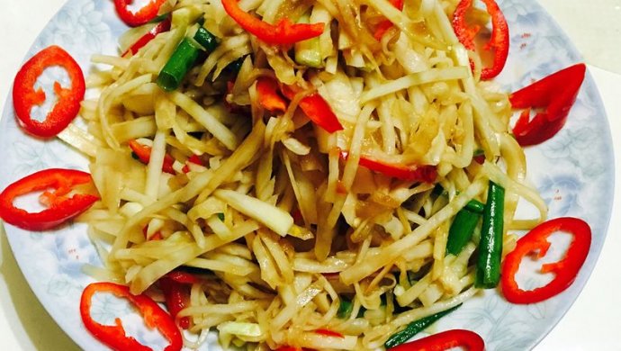 健康养生下饭菜－凉拌苤蓝（芥菜头）