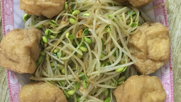 黄豆芽炒豆腐泡