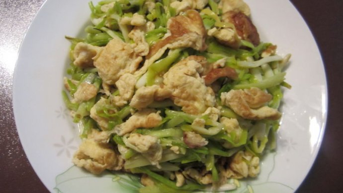 蒜黄炒鸡蛋