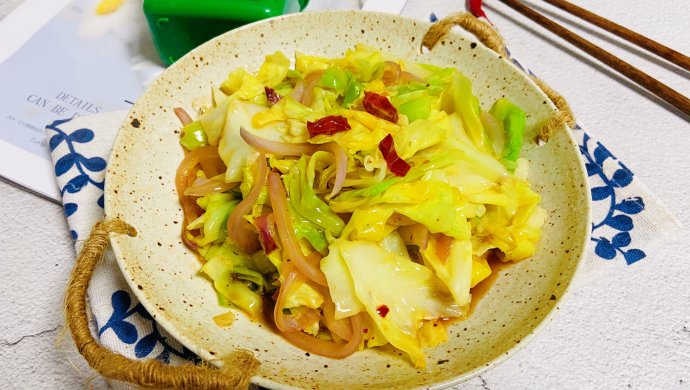 爆炒卷心菜